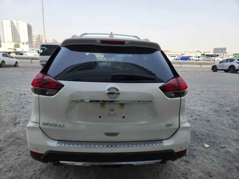 2020 نيسان روج in Dubai