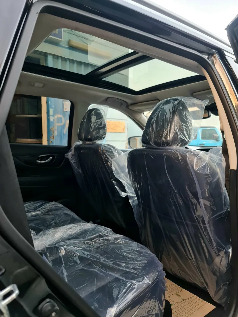 2018 نيسان روج in Dubai