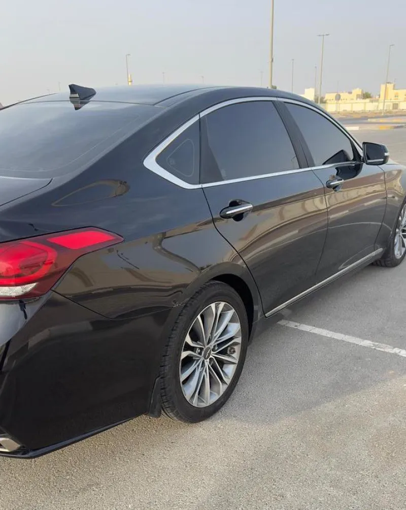 2017 Hyundai Genesis in Dubai