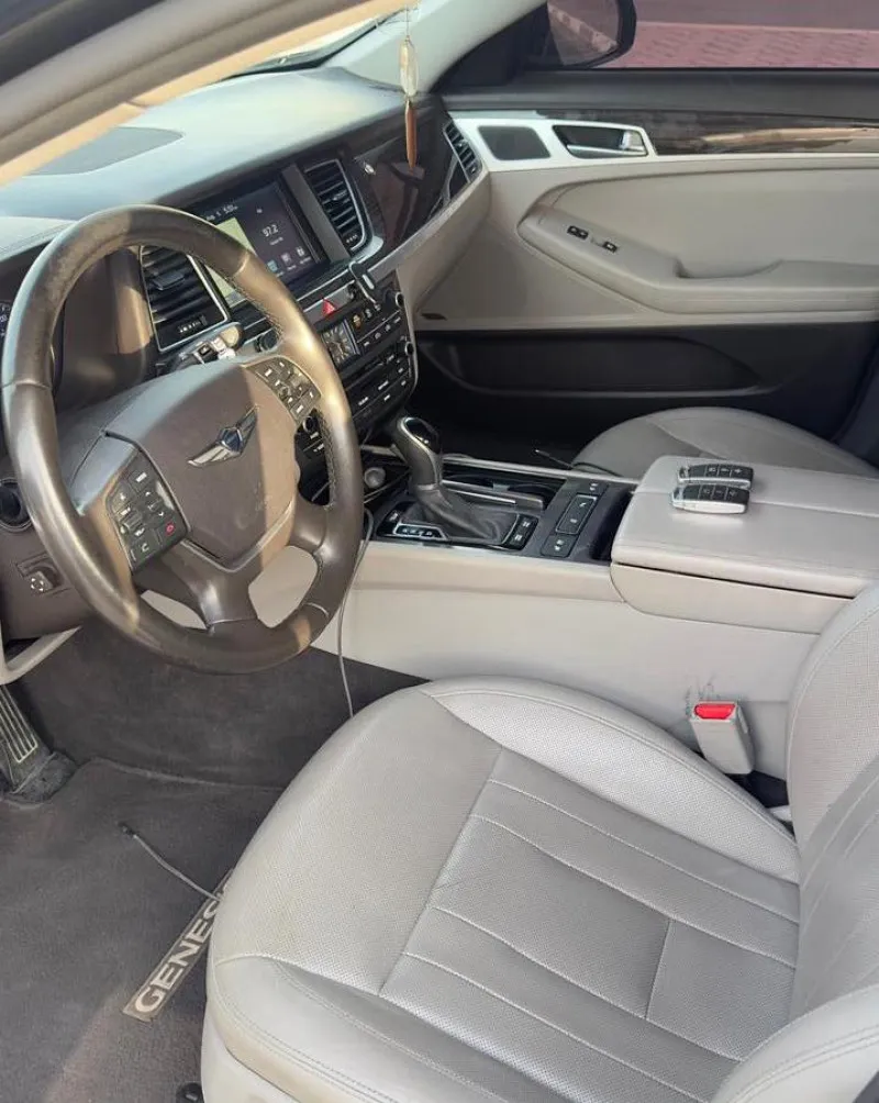2017 Hyundai Genesis in Dubai