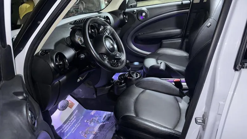 2015 Mini Countryman in Dubai