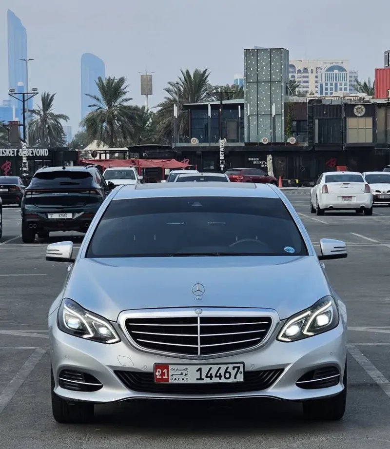2014 مرسيدس-بنز الفئة - E in Dubai