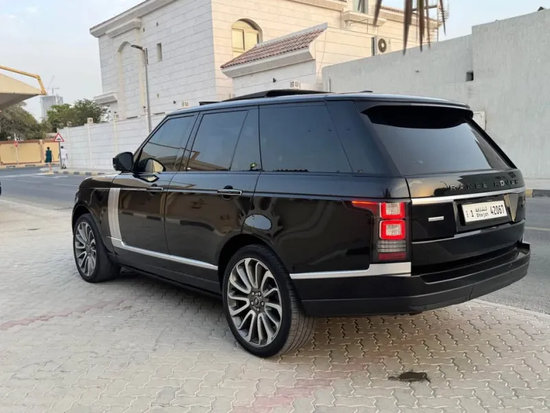 2014 Land Rover Range Rover in Dubai