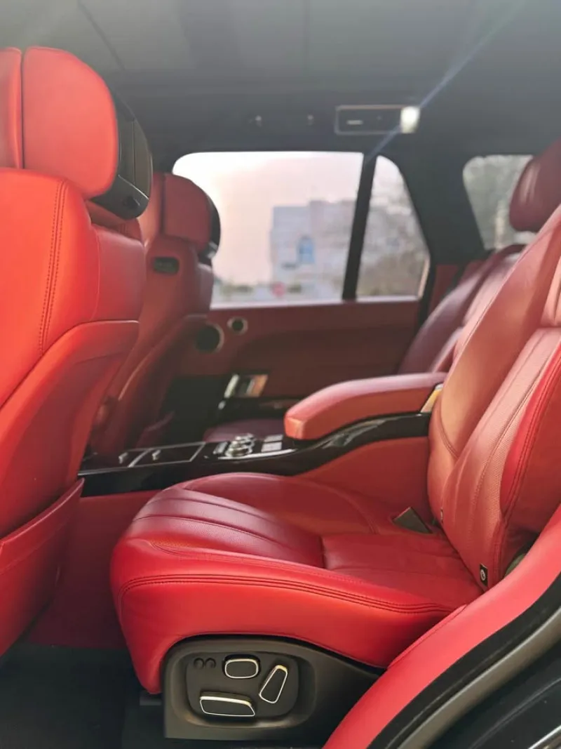 2014 Land Rover Range Rover in Dubai