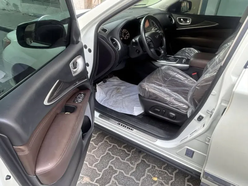 2017 Infiniti QX60 in Dubai