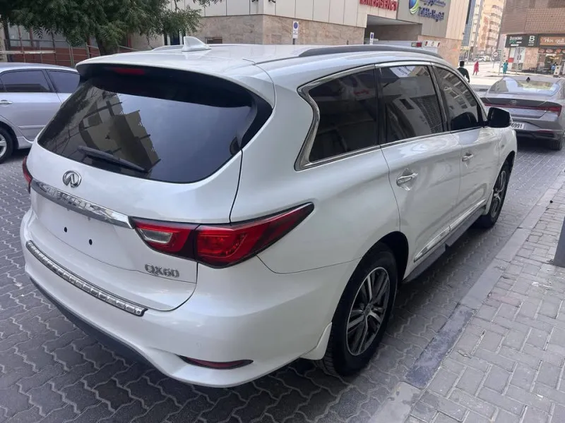 2017 Infiniti QX60 in Dubai