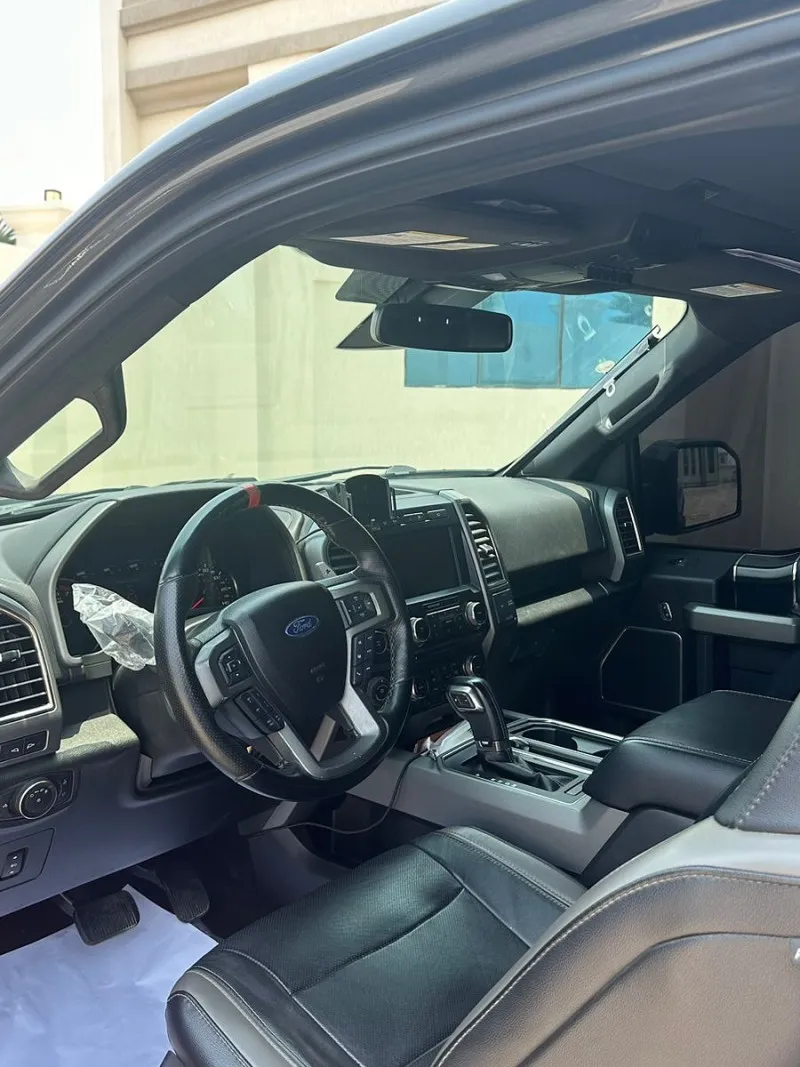 2017 Ford Raptor in Dubai