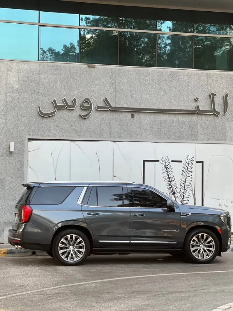 2021 GMC Yukon in Dubai