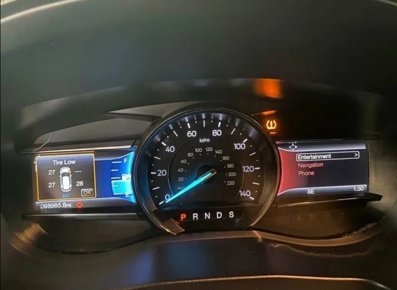 2017 فورد اكسبلورر in Dubai