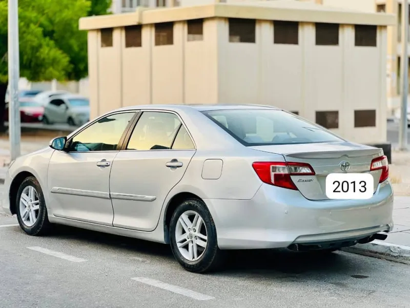 2013 تويوتا كامري in Dubai