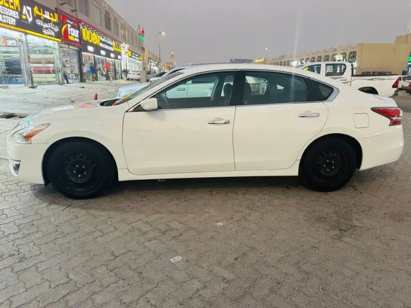 2015 Nissan Altima in Dubai