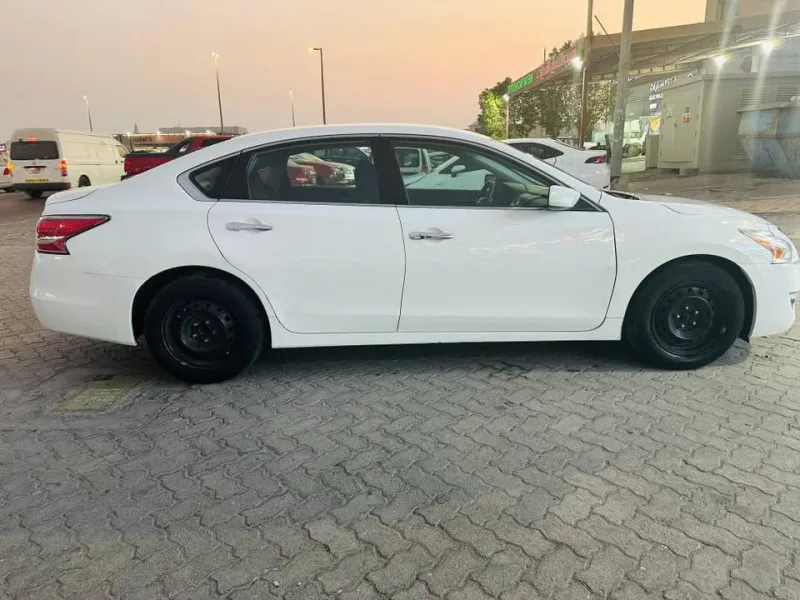 2015 Nissan Altima in Dubai