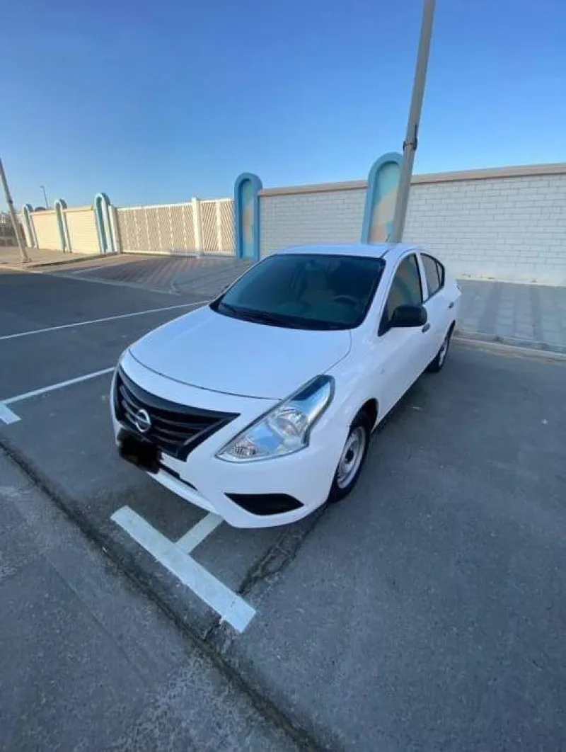 2015 Nissan Sunny in Dubai