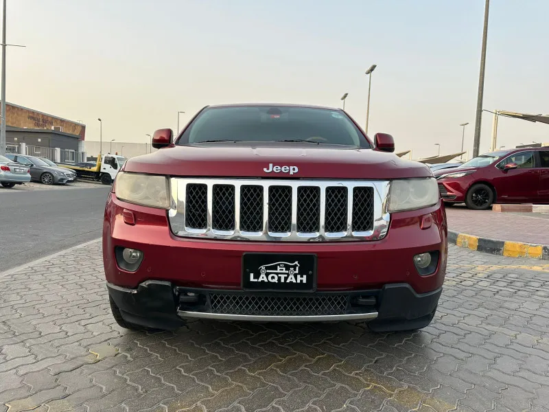 2013 جييب جراند شيروكي in Dubai