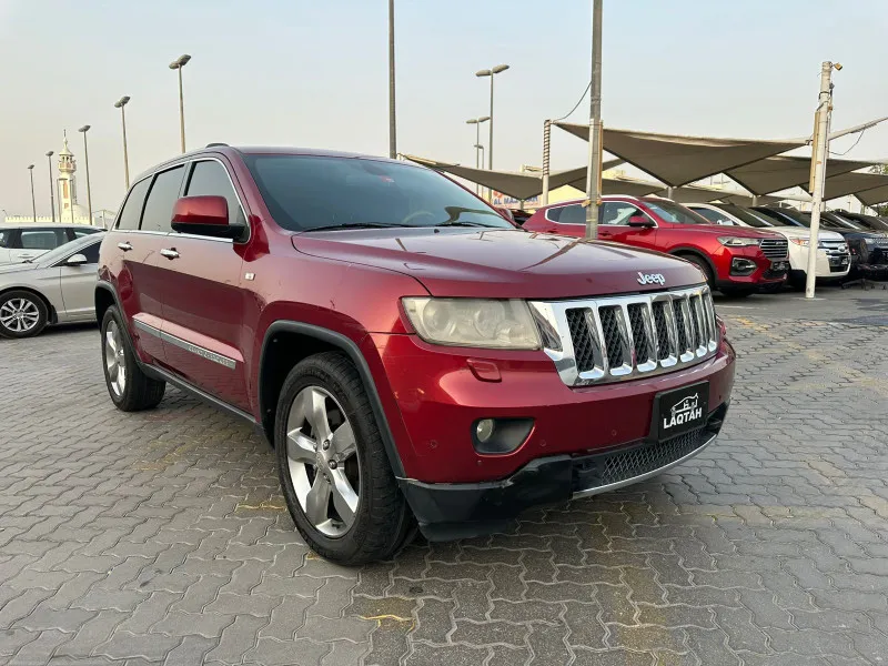 2013 جييب جراند شيروكي in Dubai