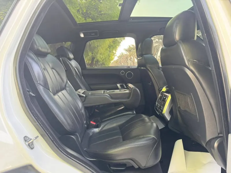 2016 Land Rover Range Rover Sport in Dubai