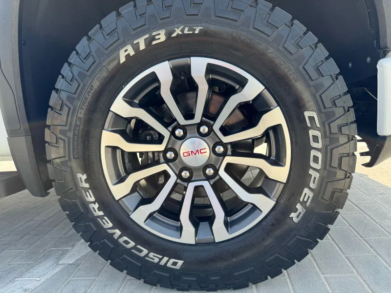2022 GMC Sierra in Dubai