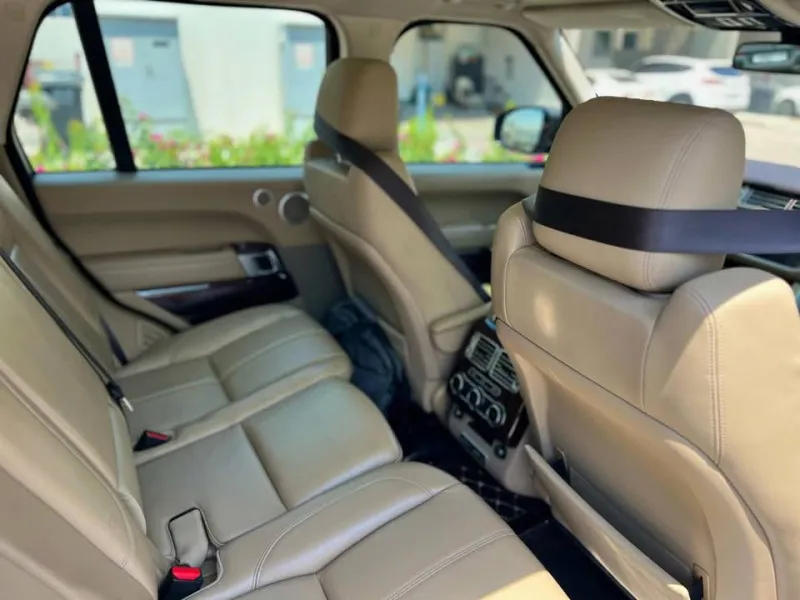 2016 Land Rover Range Rover in Dubai