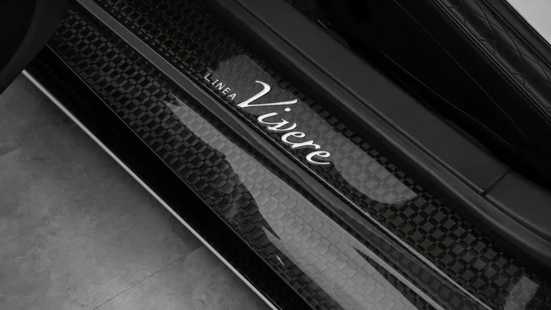 2006 Bugatti Veyron in Dubai