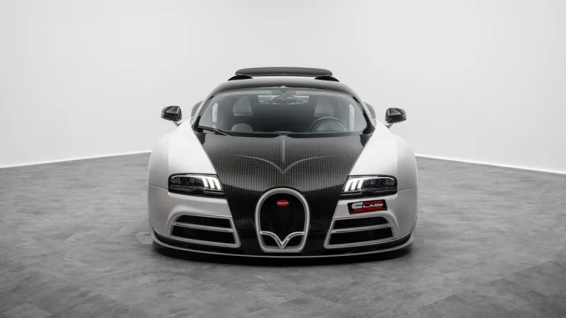 2006 Bugatti Veyron in Dubai