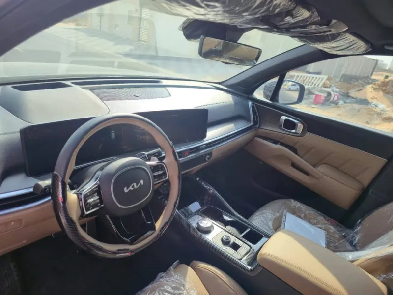 2025 Kia Sorento in Dubai