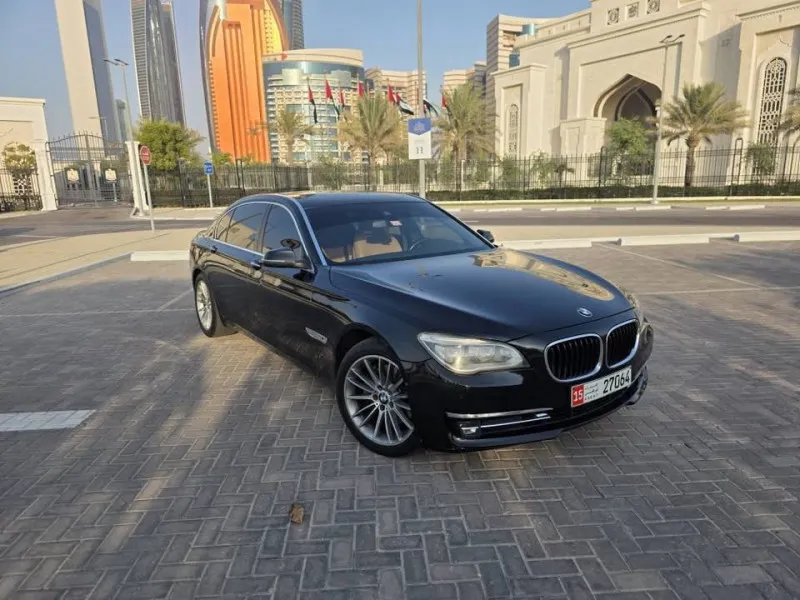 2015 بي أم دابليو الفئة - 7 in Dubai