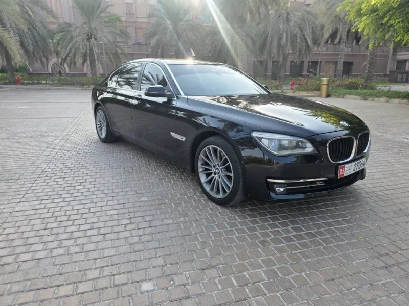 2015 بي أم دابليو الفئة - 7 in Dubai