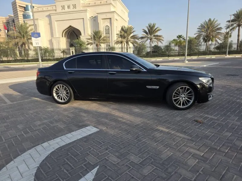 2015 بي أم دابليو الفئة - 7 in Dubai