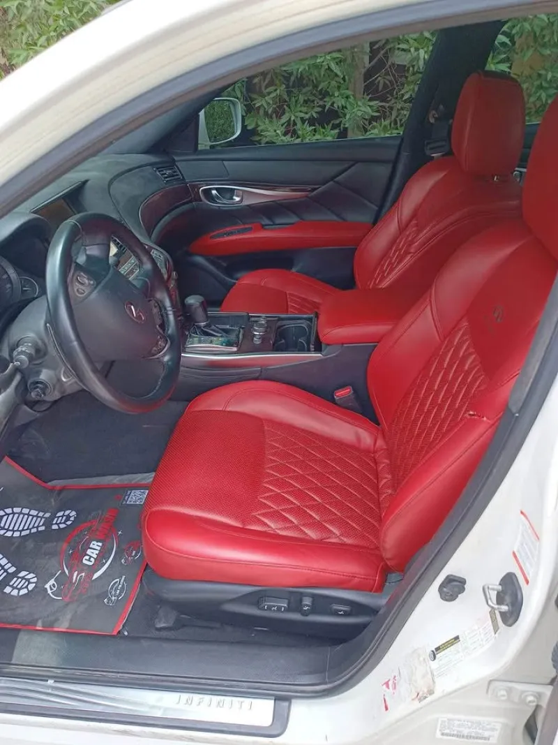 2013 Infiniti M37 in Dubai