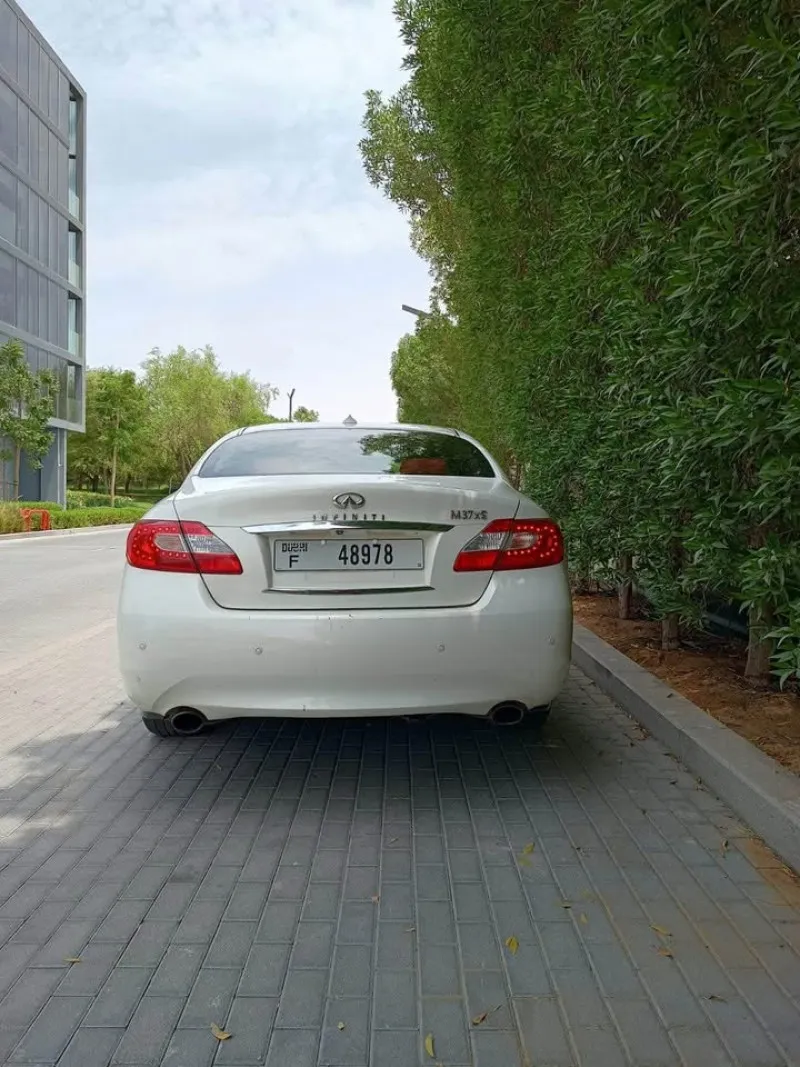 2013 Infiniti M37 in Dubai
