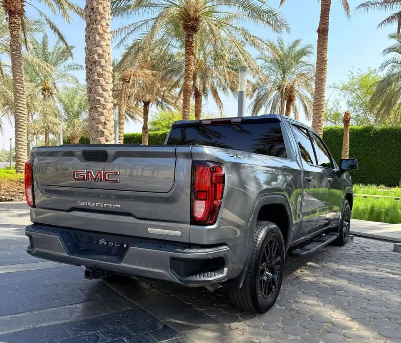 2021 جي أم سي سييرا in Dubai