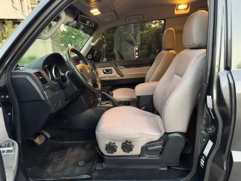 2011 Mitsubishi Pajero in Dubai