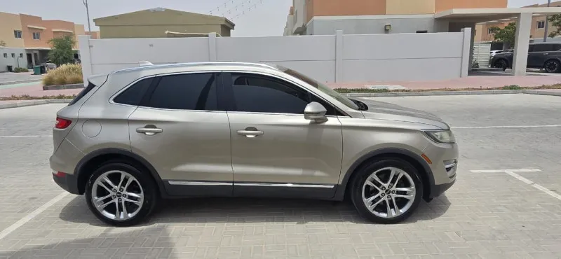 2015 لينكولن ام كي سي in Dubai