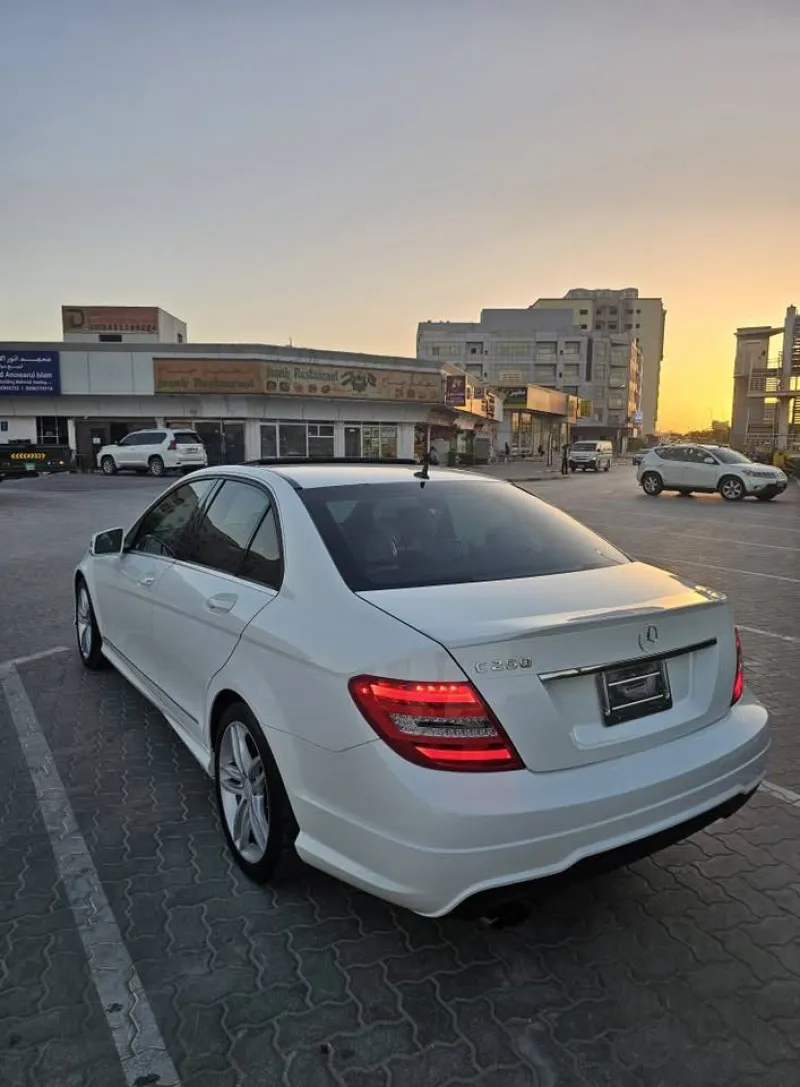 2013 مرسيدس-بنز آلفئة - C in Dubai