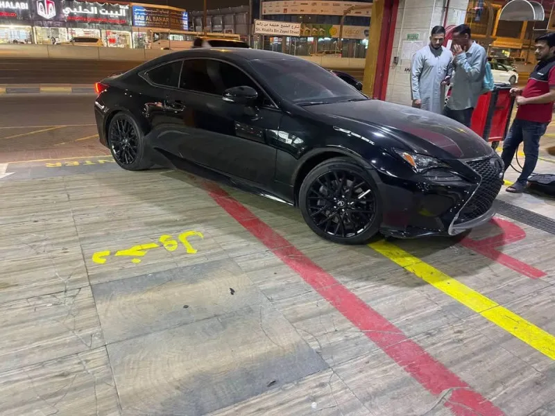 2015 لكزس RC- ار سي in Dubai