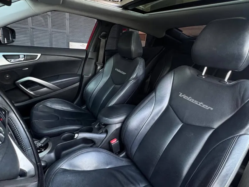 2013 Hyundai Veloster in Dubai