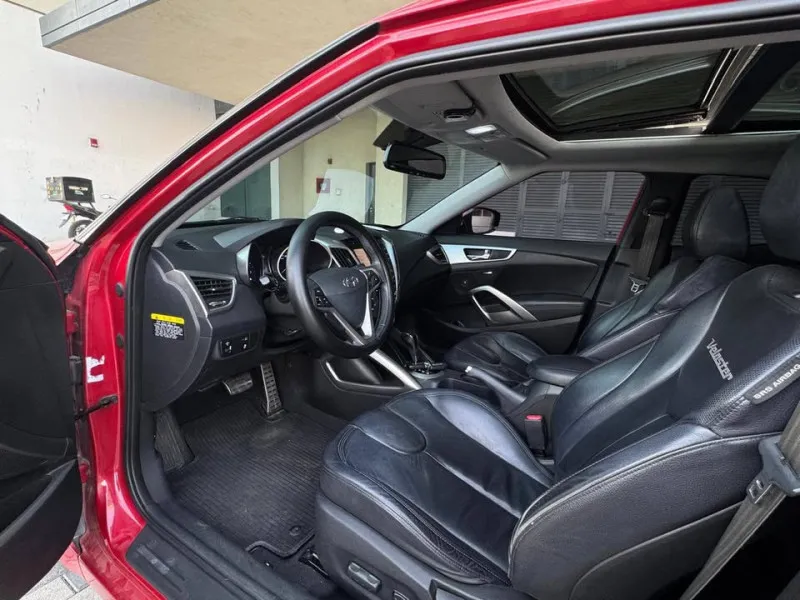 2013 Hyundai Veloster in Dubai