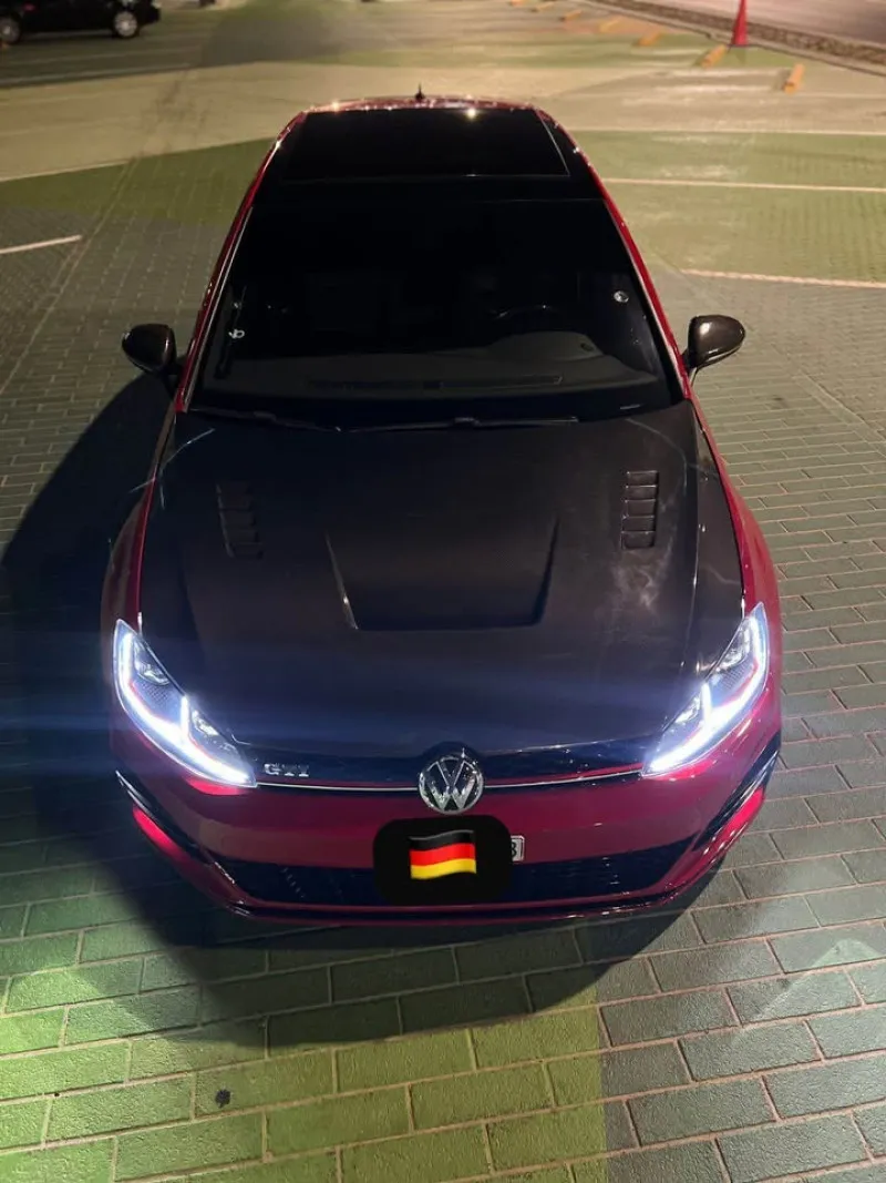 2015 فولجس فاجن جولف in Dubai