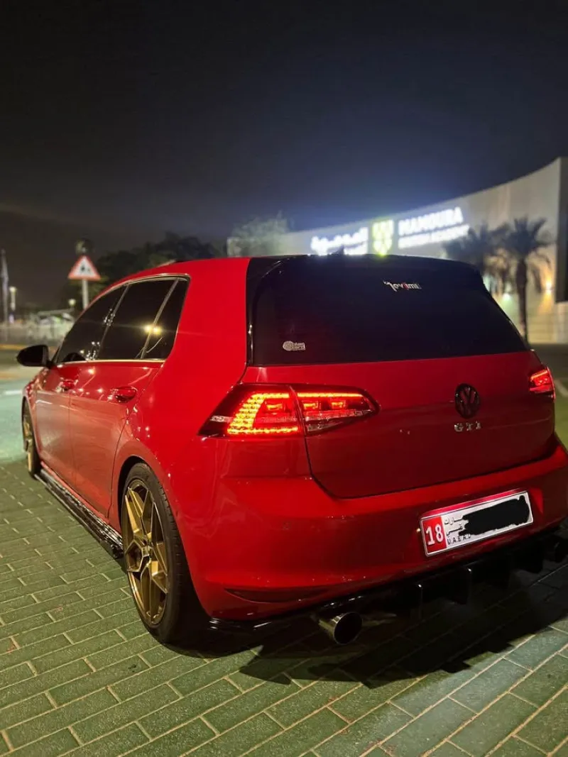 2015 فولجس فاجن جولف in Dubai