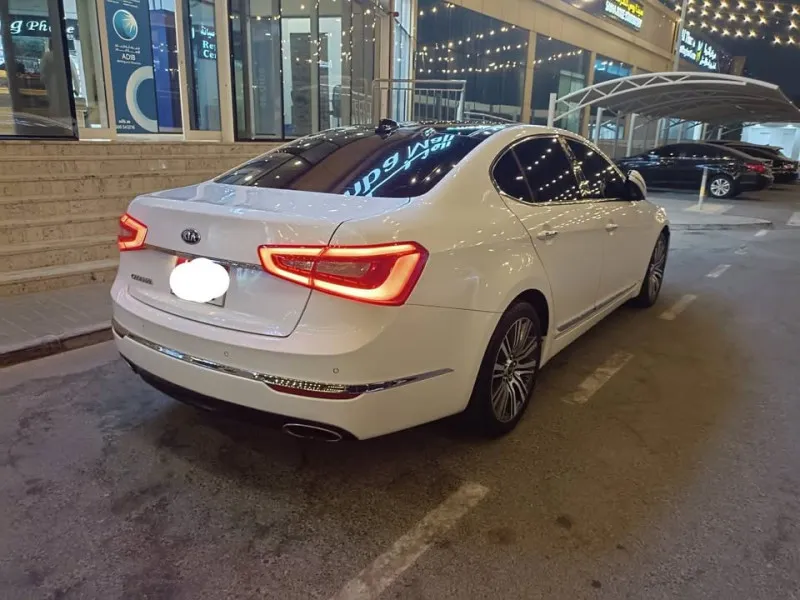 2014 Kia Cadenza in Dubai