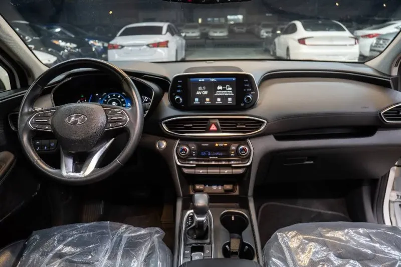2020 Hyundai Santa Fe in Dubai