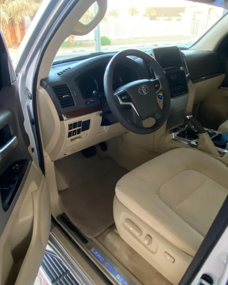 2017 Toyota Land Cruiser in Dubai