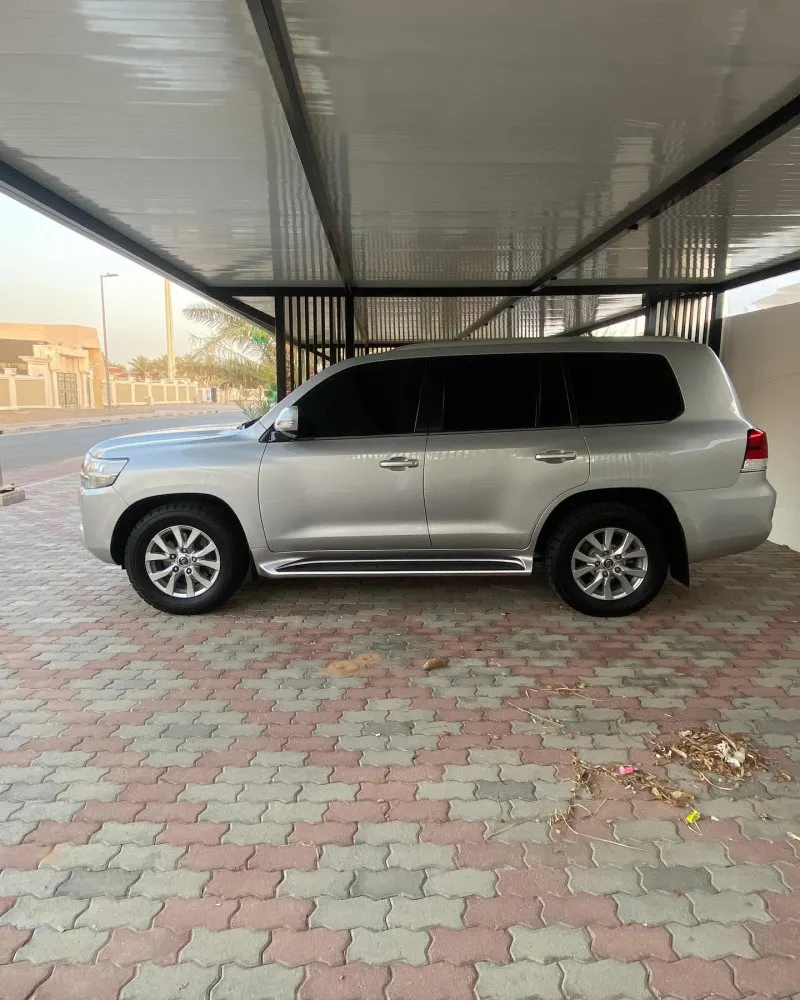 2017 Toyota Land Cruiser in Dubai
