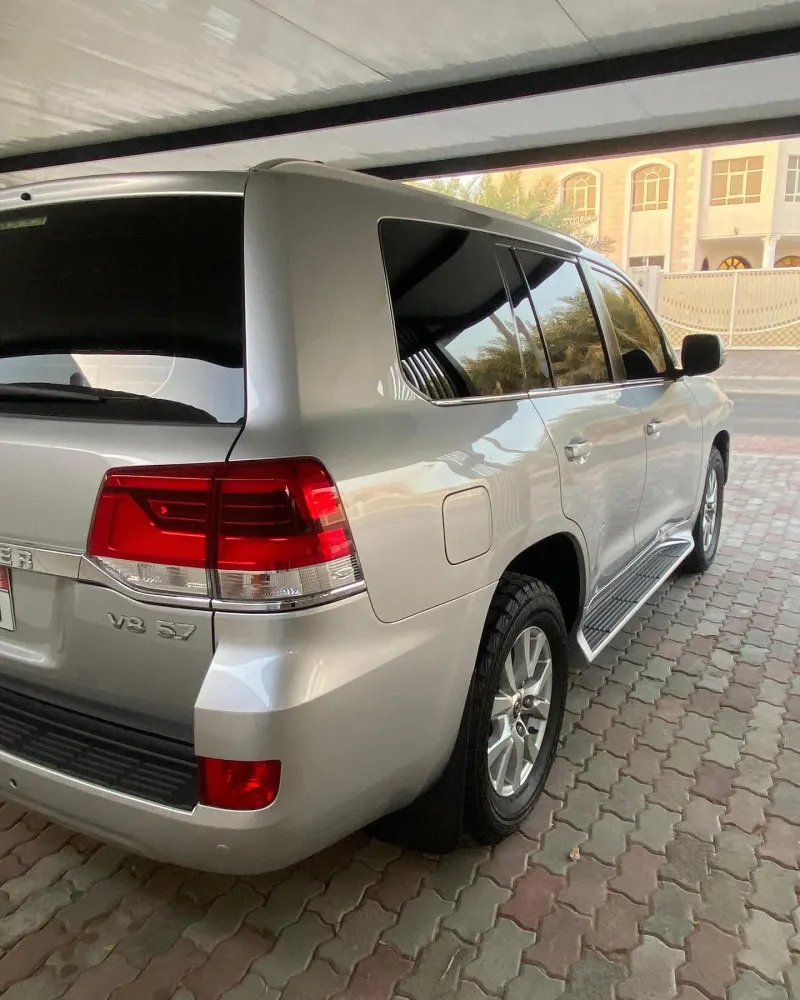 2017 Toyota Land Cruiser in Dubai