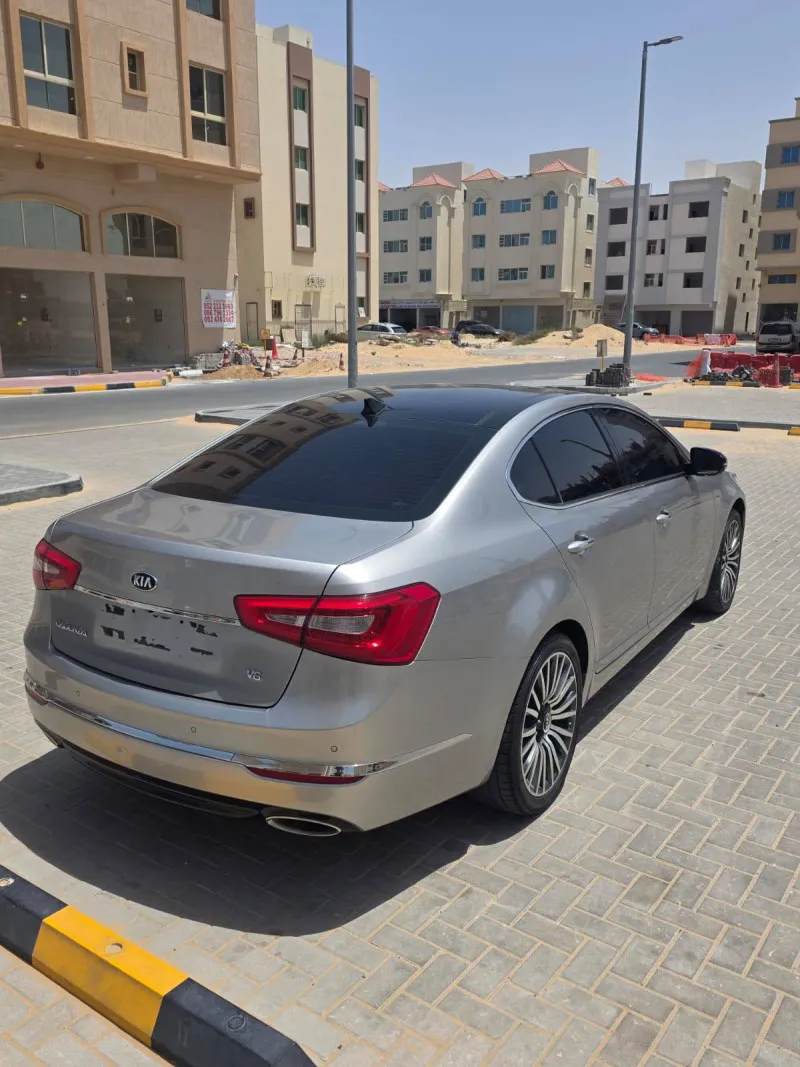2015 Kia Cadenza in Dubai