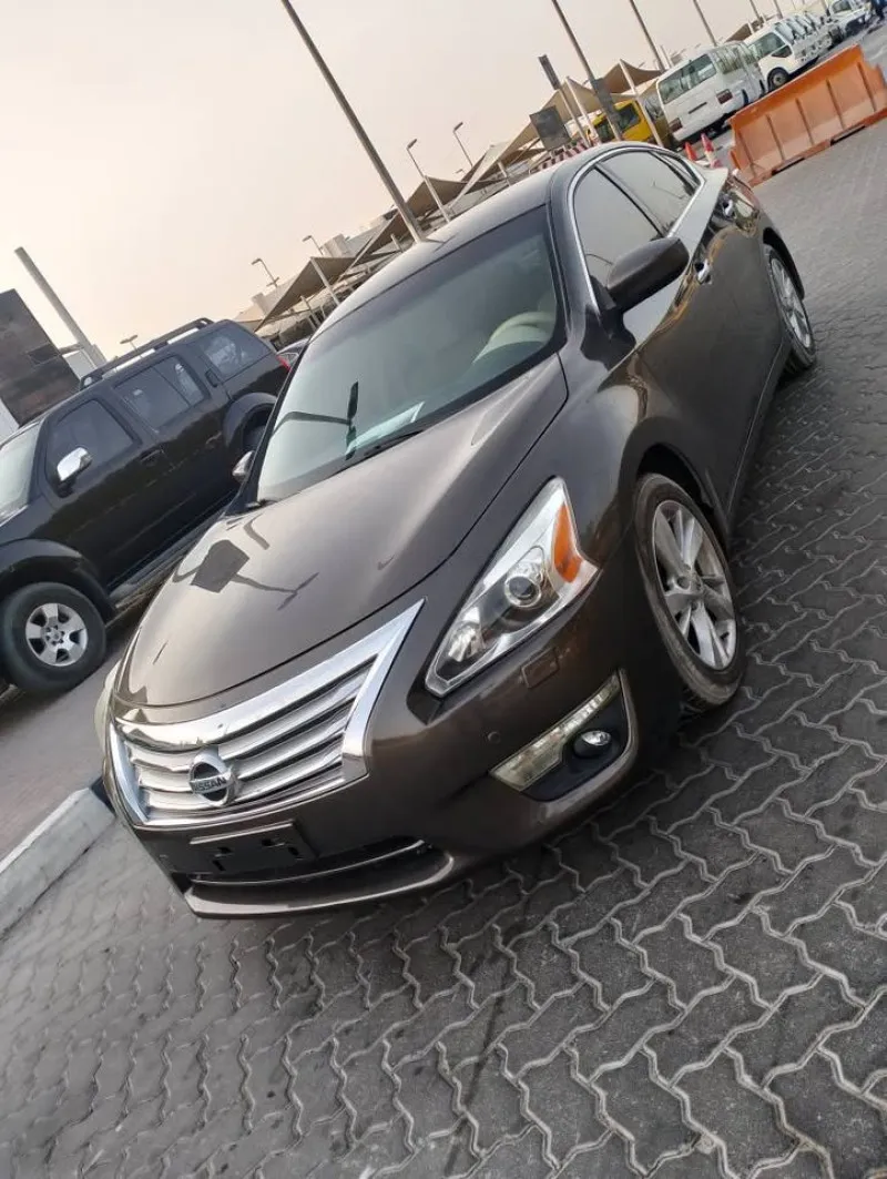 2014 نيسان آلتيما in Dubai