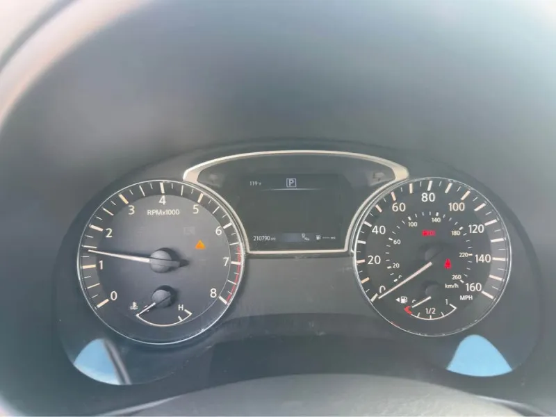 2017 نيسان آلتيما in Dubai