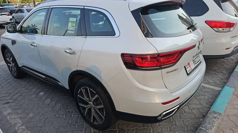 2024 رينو كوليوس in Dubai