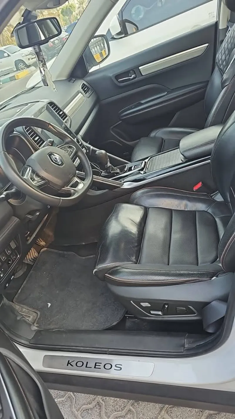 2024 رينو كوليوس in Dubai