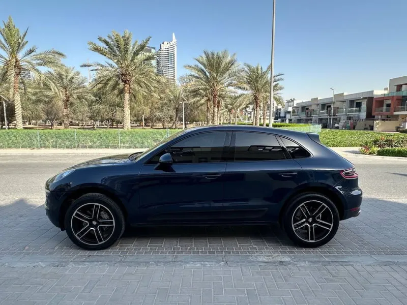 2017 Porsche Macan in Dubai